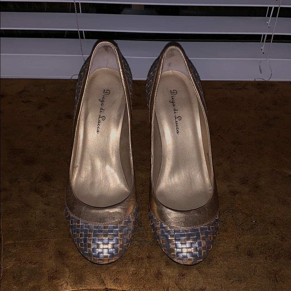 Silver and Gold Textured Pump